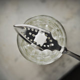 Cuillère à Absinthe, La Croix Suisse